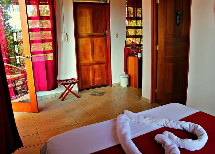 Ceiba Tree Lodge *